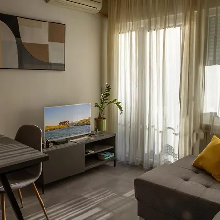 Bell Apartment *